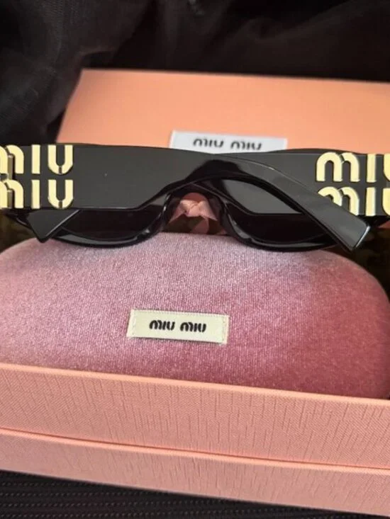Viral Miu Miu Black Cat-Eye Sunglasses - Picture 4 of 11